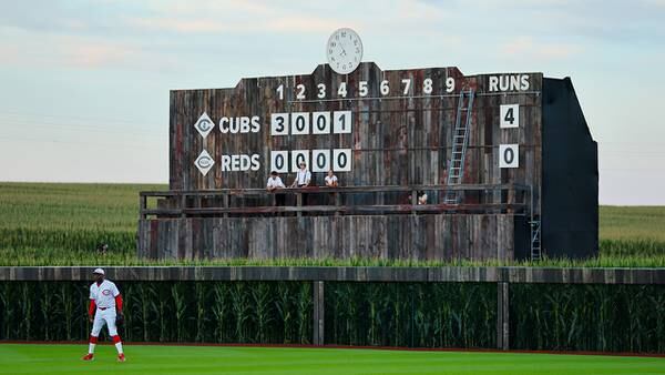 Photos: Cubs beat Reds in MLB's second 'Field of Dreams' game