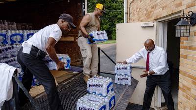FOX13 heads to Jackson as water crisis continues