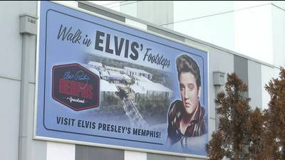 Boosted by Elvis movie, hundreds trek to Graceland on ‘King’s’ 88th birthday 