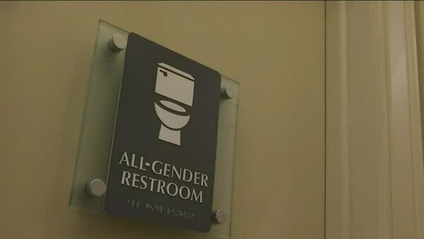 Federal judge strikes down Tennessee bathroom signage law