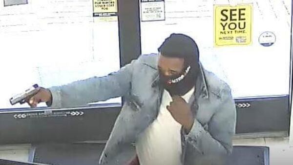 Gunman robs Memphis dollar store, police say