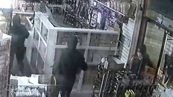 WATCH: Group breaks into five businesses in one hour, police say