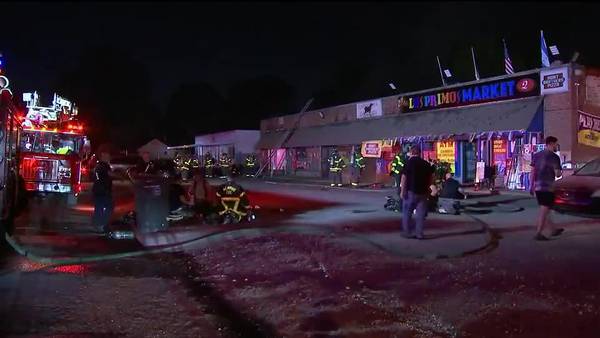 Memphis firefighter taken to hospital after fire at Berclair market, officials say