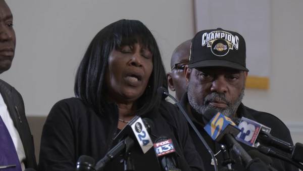 PHOTOS: Tyre Nichols' family, attorneys speak out after viewing confrontation video with MPD