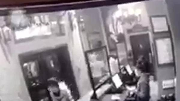 WATCH: 2 teens charged after allegedly shooting airsoft guns in restaurant