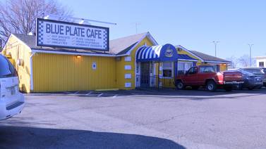 WATCH: Emotions raw as Blue Plate Café closes its doors Sunday